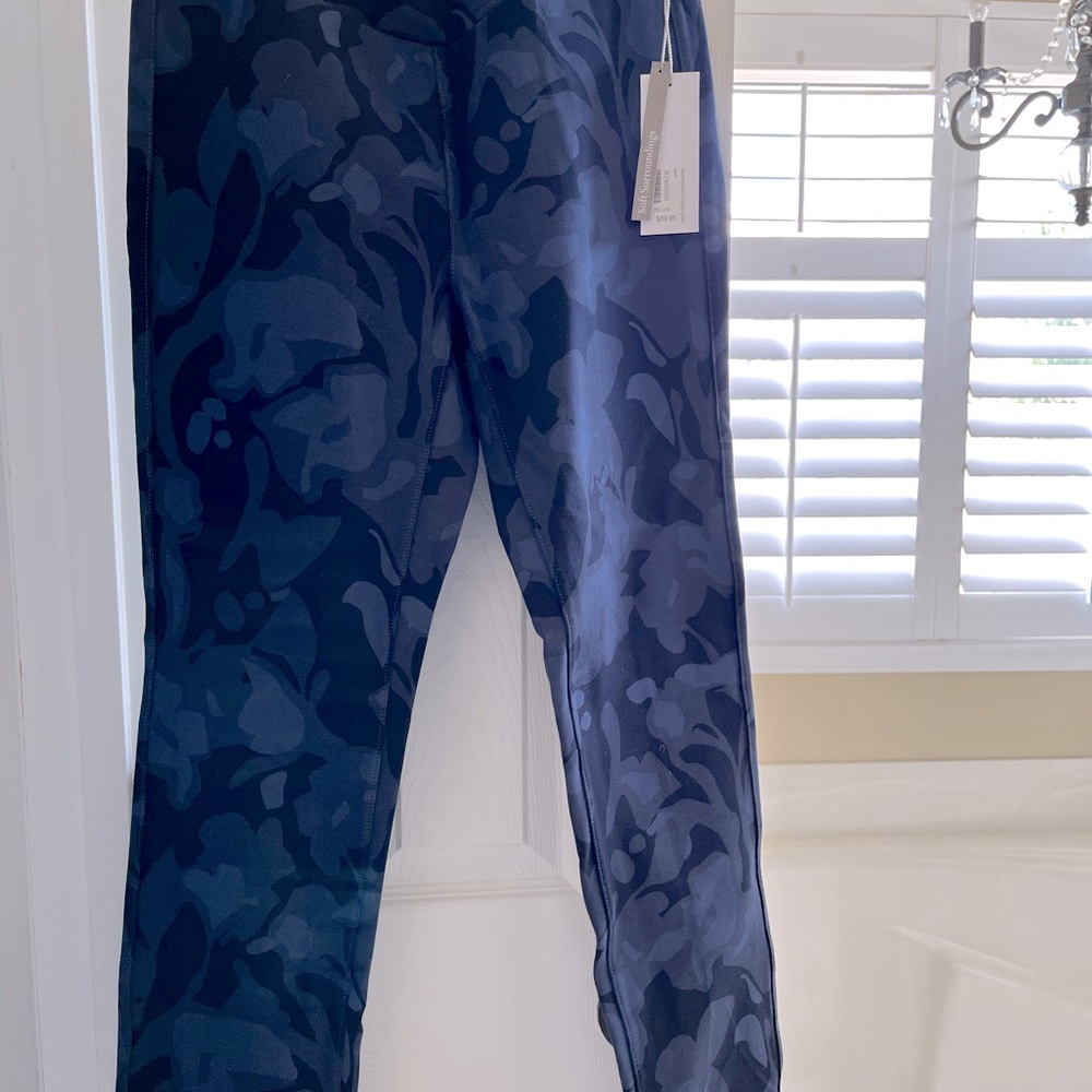 Soft Surroundings Straight Leg pants or leggings Navy Petite XSmall (2-4)